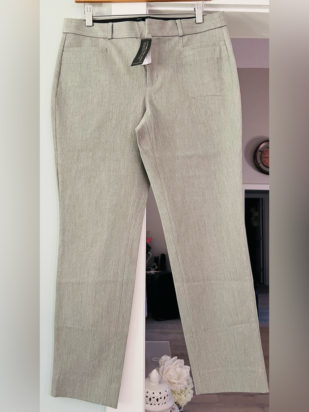 Banana Republic Light Gray Sloan Curvy Fit Dress Pants Women’s size 10